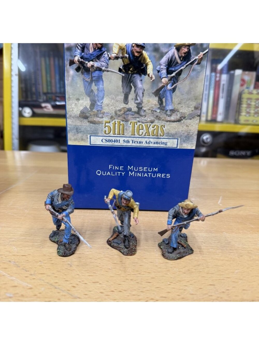 Collectors Showcase CS00401 5th Texas Advancing Civil War 54mm 3pc Boxed